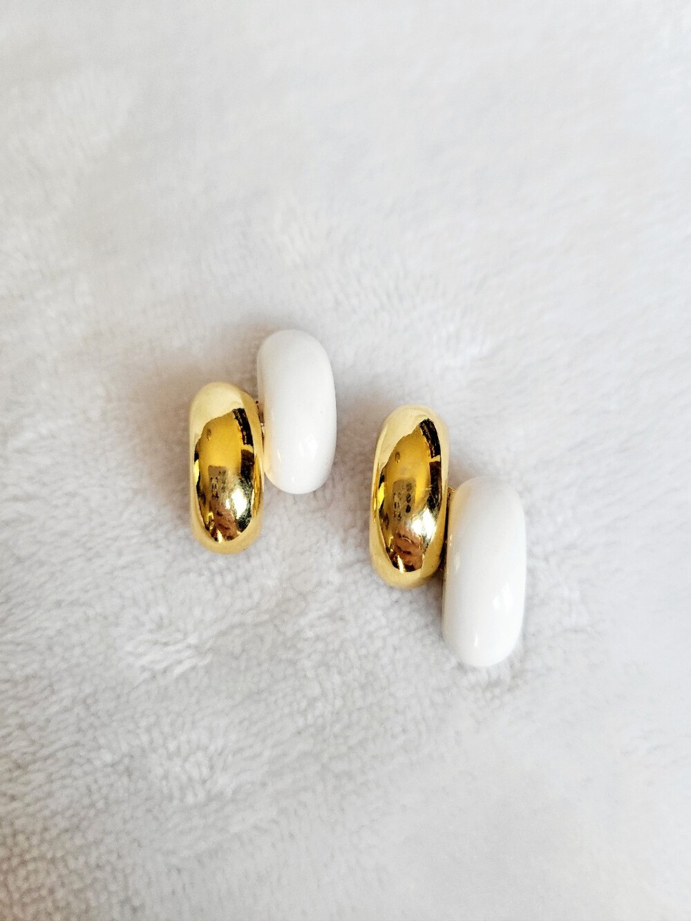 MONET Gold Tone White Enamel Geometric Mod Interlocking Capsule Earrings